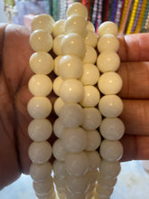 Load image into Gallery viewer, Ivory Glass 10MM
